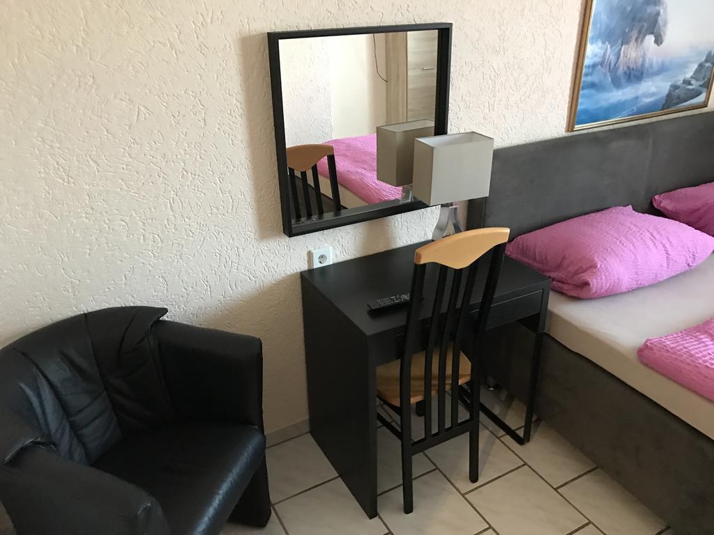 Hotel Rhein Inn レマーゲン エクステリア 写真